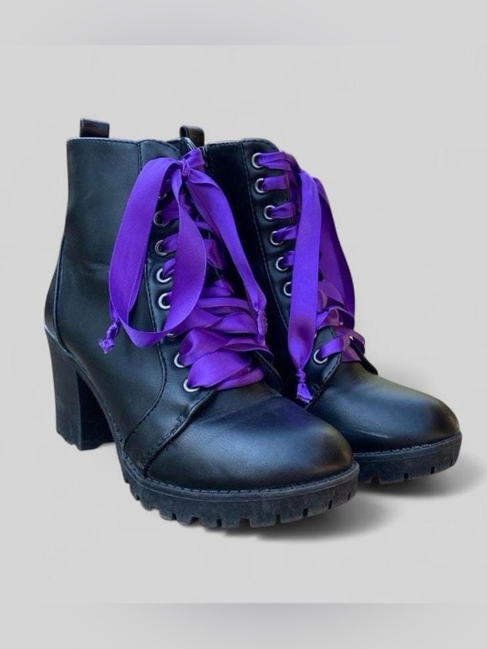Time and Tru Black Combat Boots Purple Ribbon Laces Goth Witchy Women's 6.5